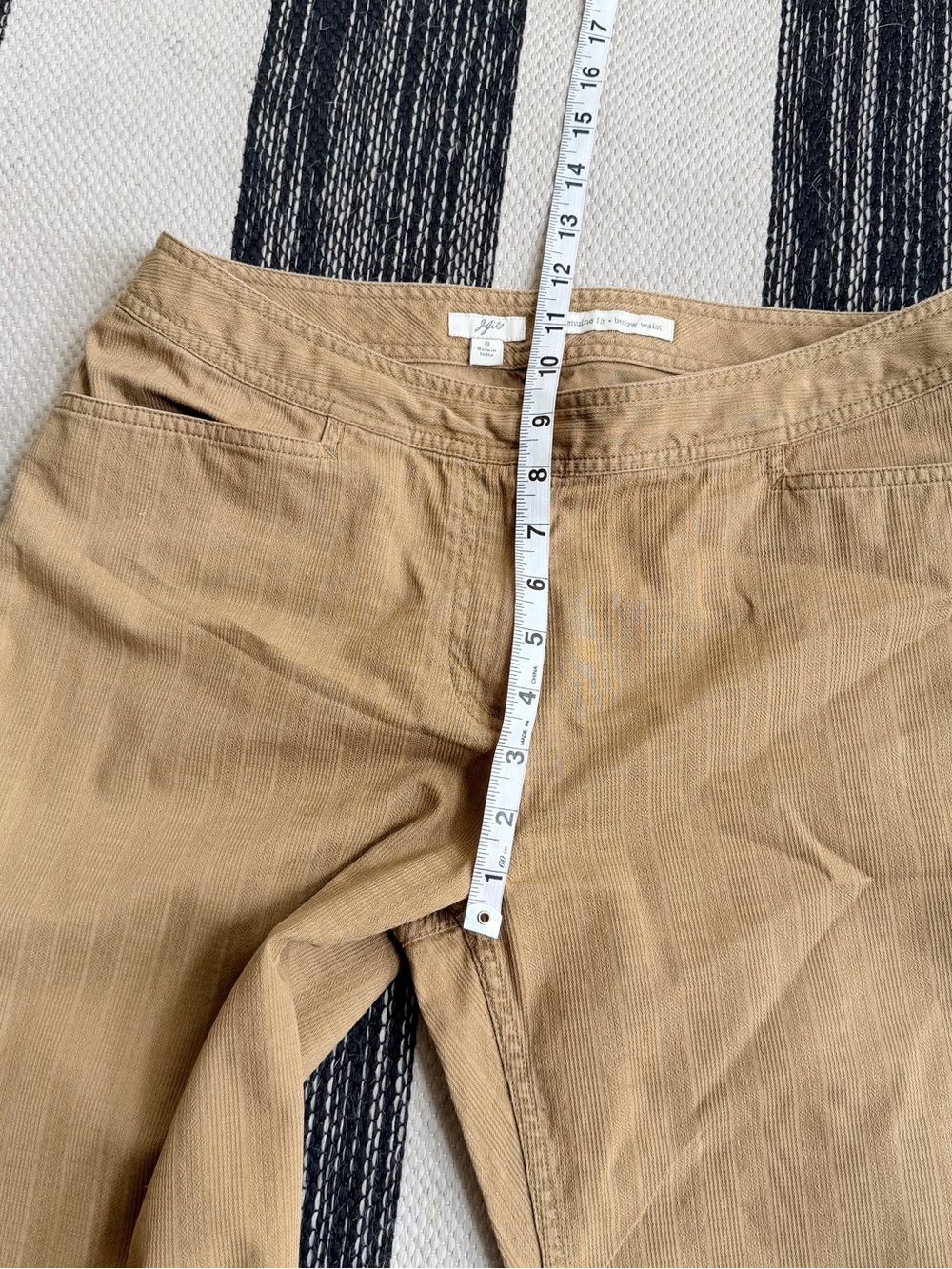 J. Jill Women's Tan Genuine Fit Below Waist Capri Pants‎ Size 8 - Picture 8 of 10